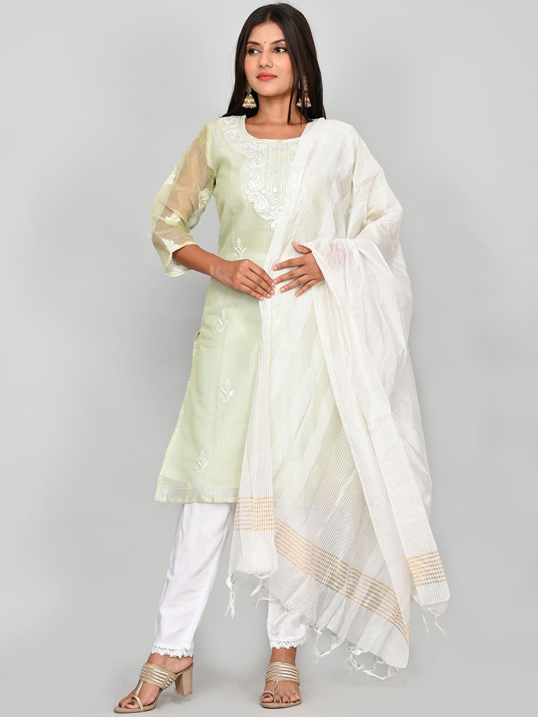 

Kesarya Women Green Embroidered Thread Work Kurta with Trousers & With Dupatta