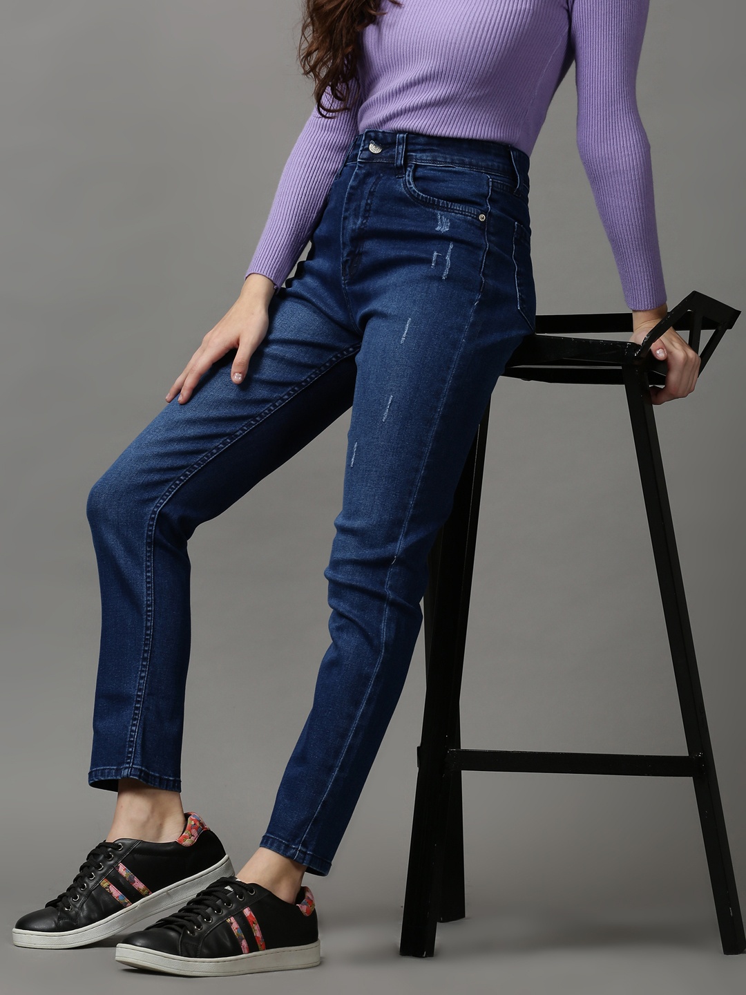 

SHOWOFF Women Navy Blue Skinny Fit Mildly Distressed Light Fade Stretchable Jeans