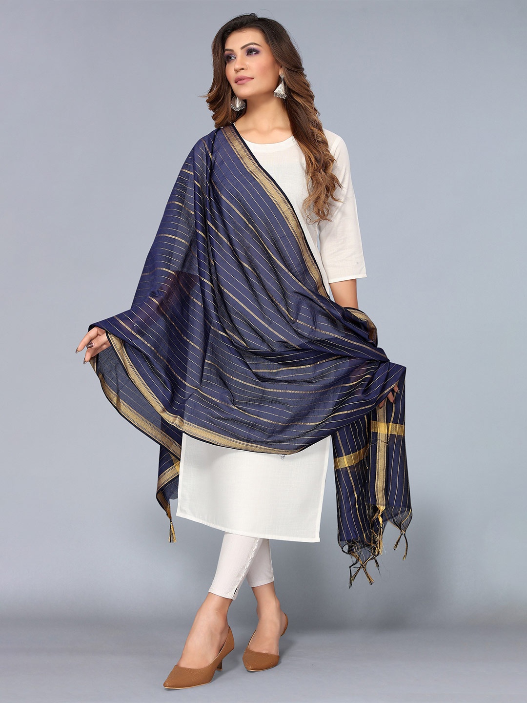 

KALINI Navy Blue & Gold-Toned Striped Dupatta