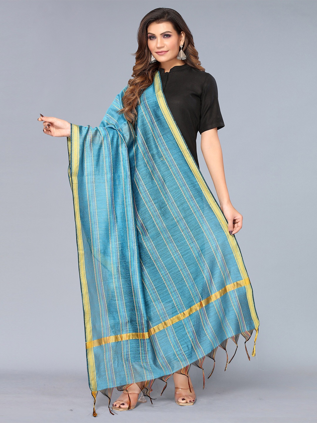 

KALINI Women Turquoise Blue & Gold-Toned Striped Dupatta