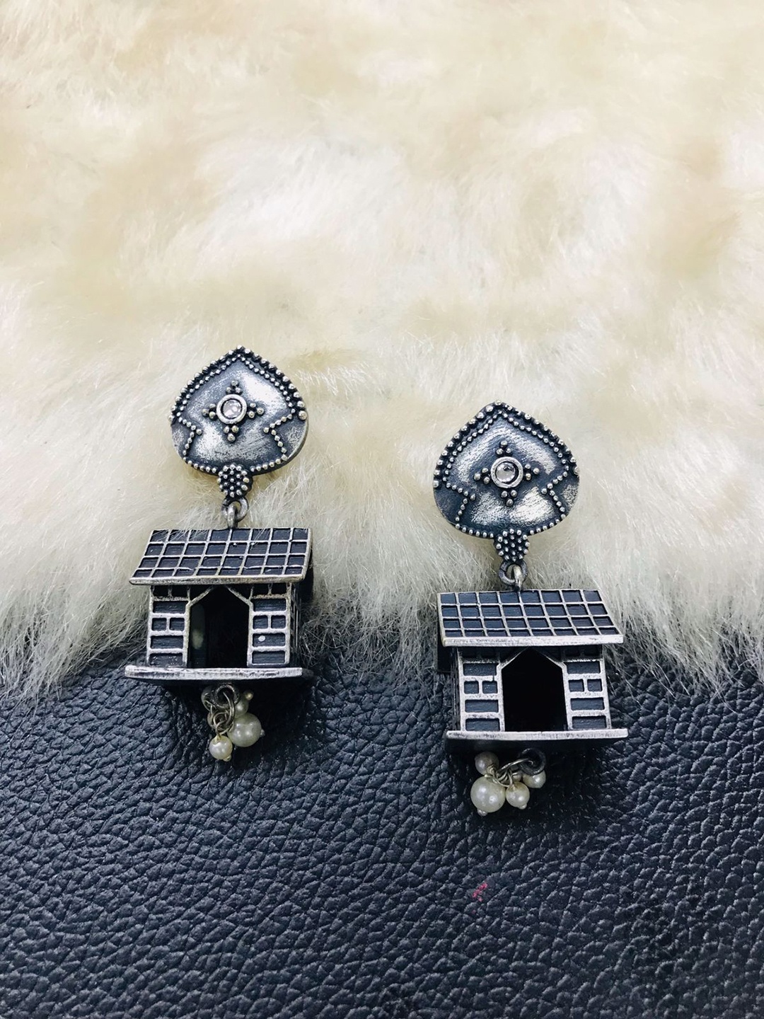

MORKANTH JEWELLERY Silver-Plated Contemporary Drop Earrings