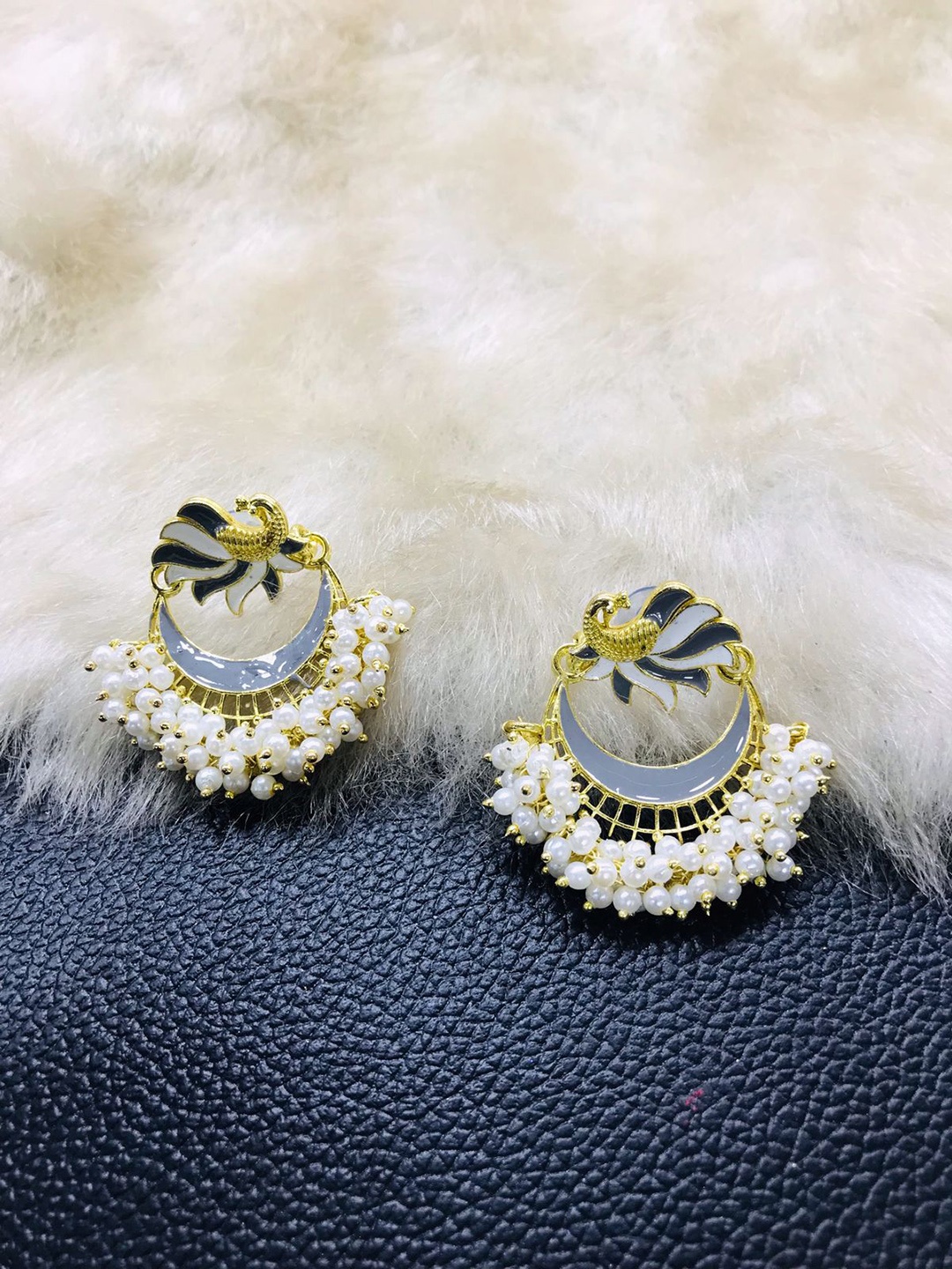 

MORKANTH JEWELLERY Glod-Plated & Grey Peacock Shaped Studs Earrings