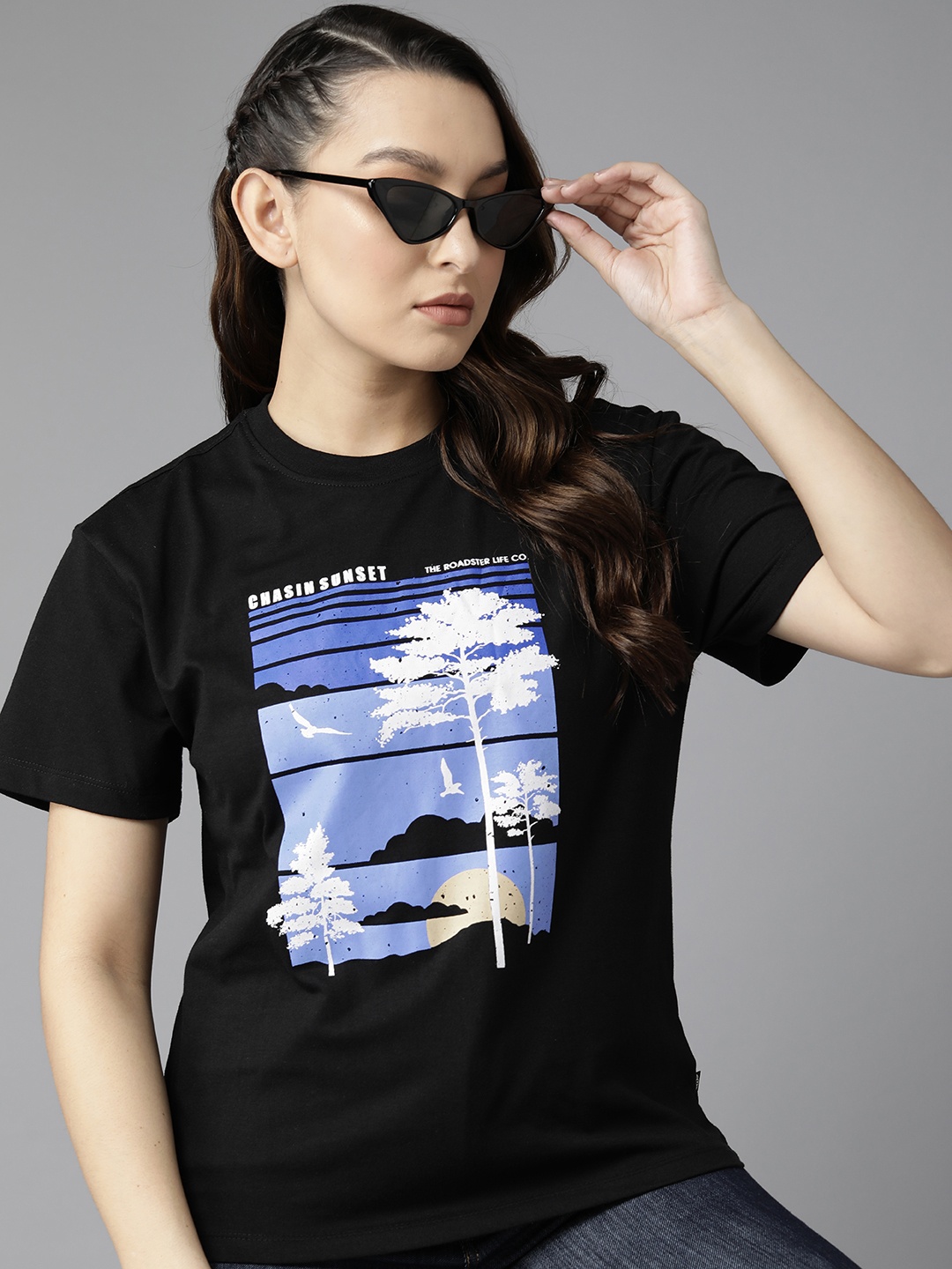 

The Roadster Lifestyle Co. Graphic Printed Round-Neck T-shirt, Black