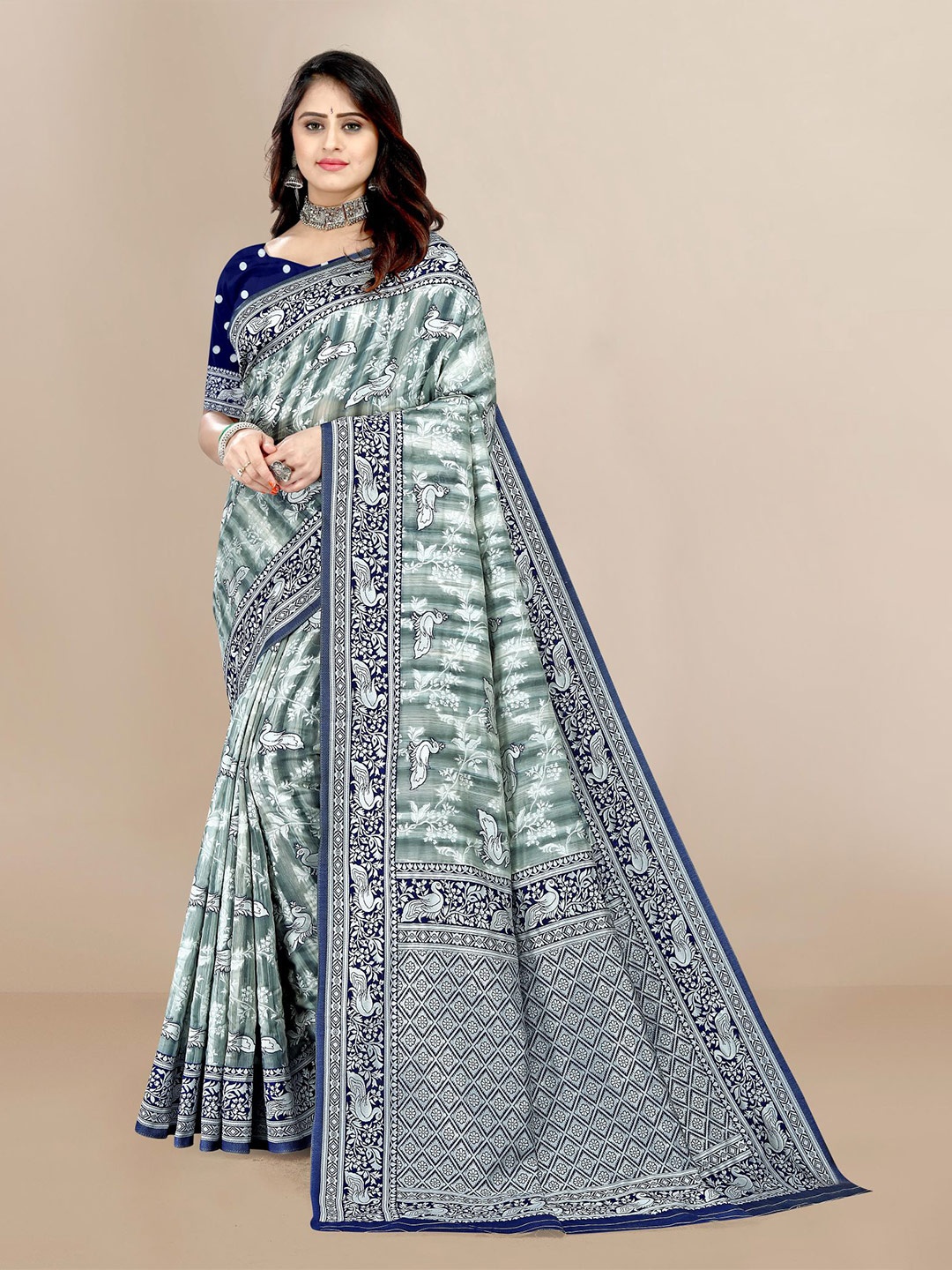 

VAIRAGEE Grey & White Woven Design Zari Saree