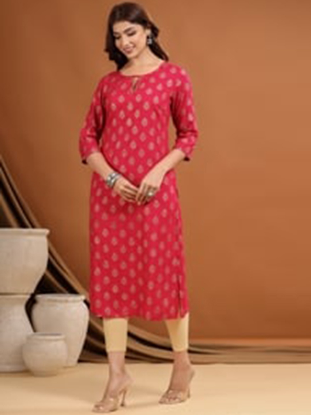 

The Kurta Express Women Red Ethnic Motifs Keyhole Neck Kurtas