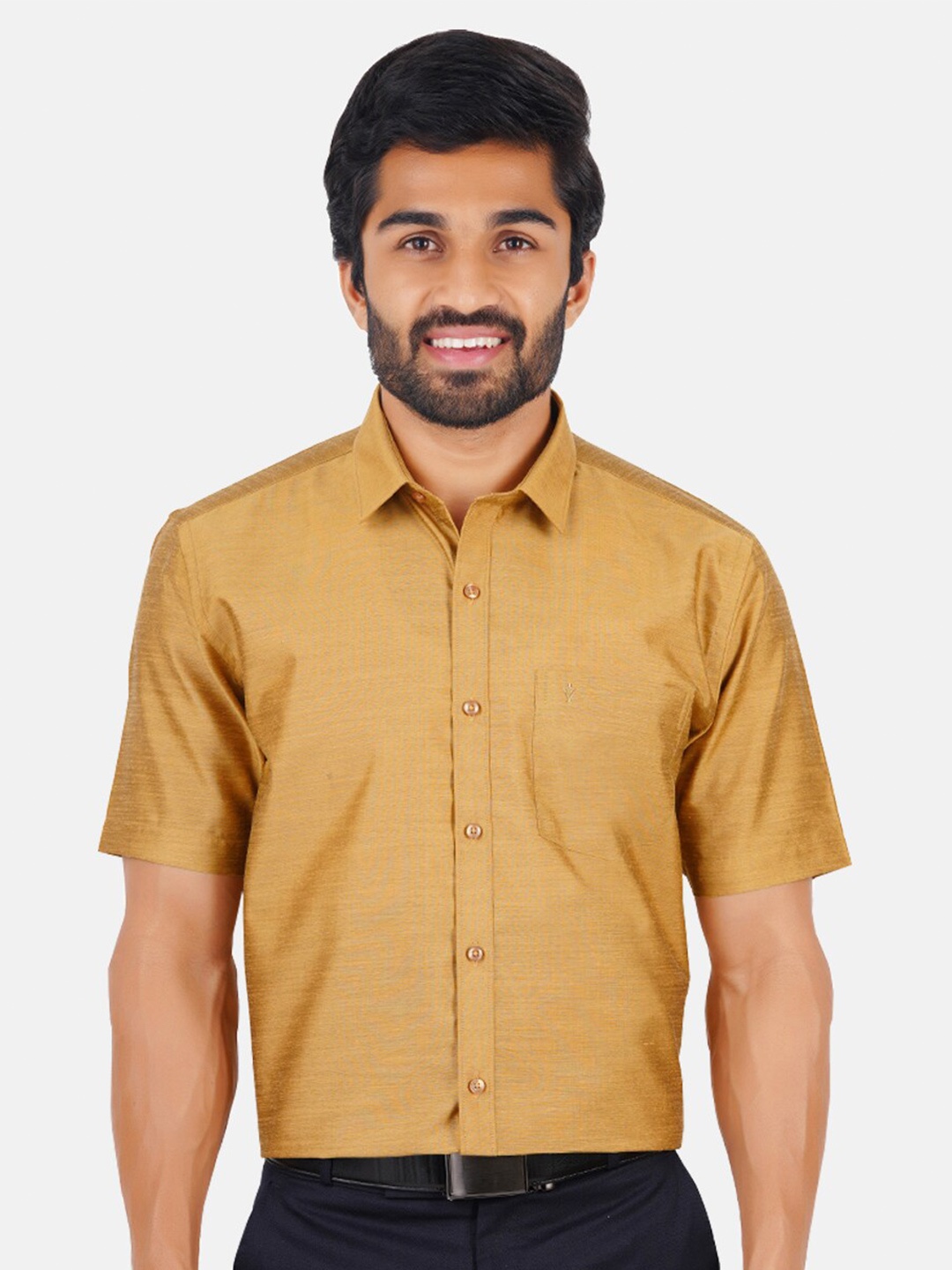 

Ramraj Men Gold-Toned Solid Formal Shirt