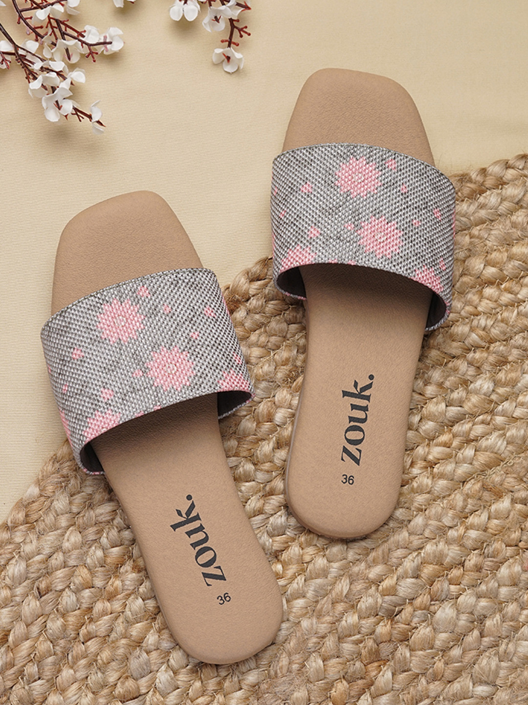 

ZOUK Women Grey & Pink Floral Printed Open Toe Flats