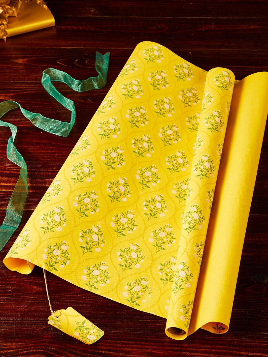 

Home Centre Corsica Bela Printed Gift Wrapping Sheet with Tag and Ribbon, Yellow