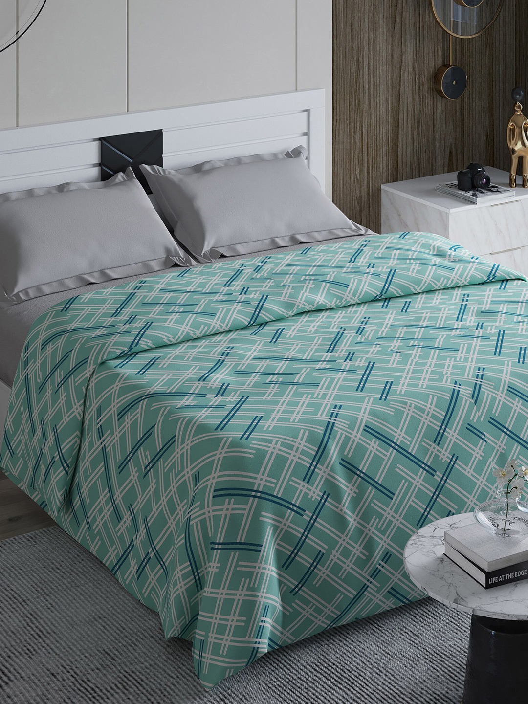 

Home Centre Green & White Geometric Summer 550 GSM Double Bed Blanket