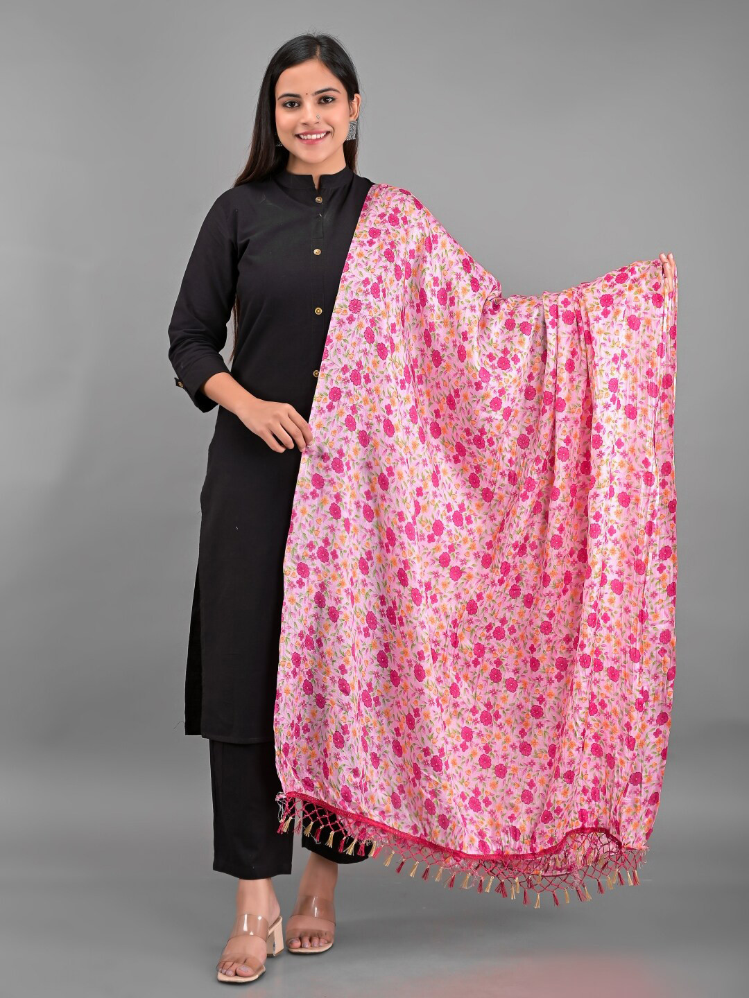 

Apratim Pink And Orange Flower Printed Tasseled Border Dupatta