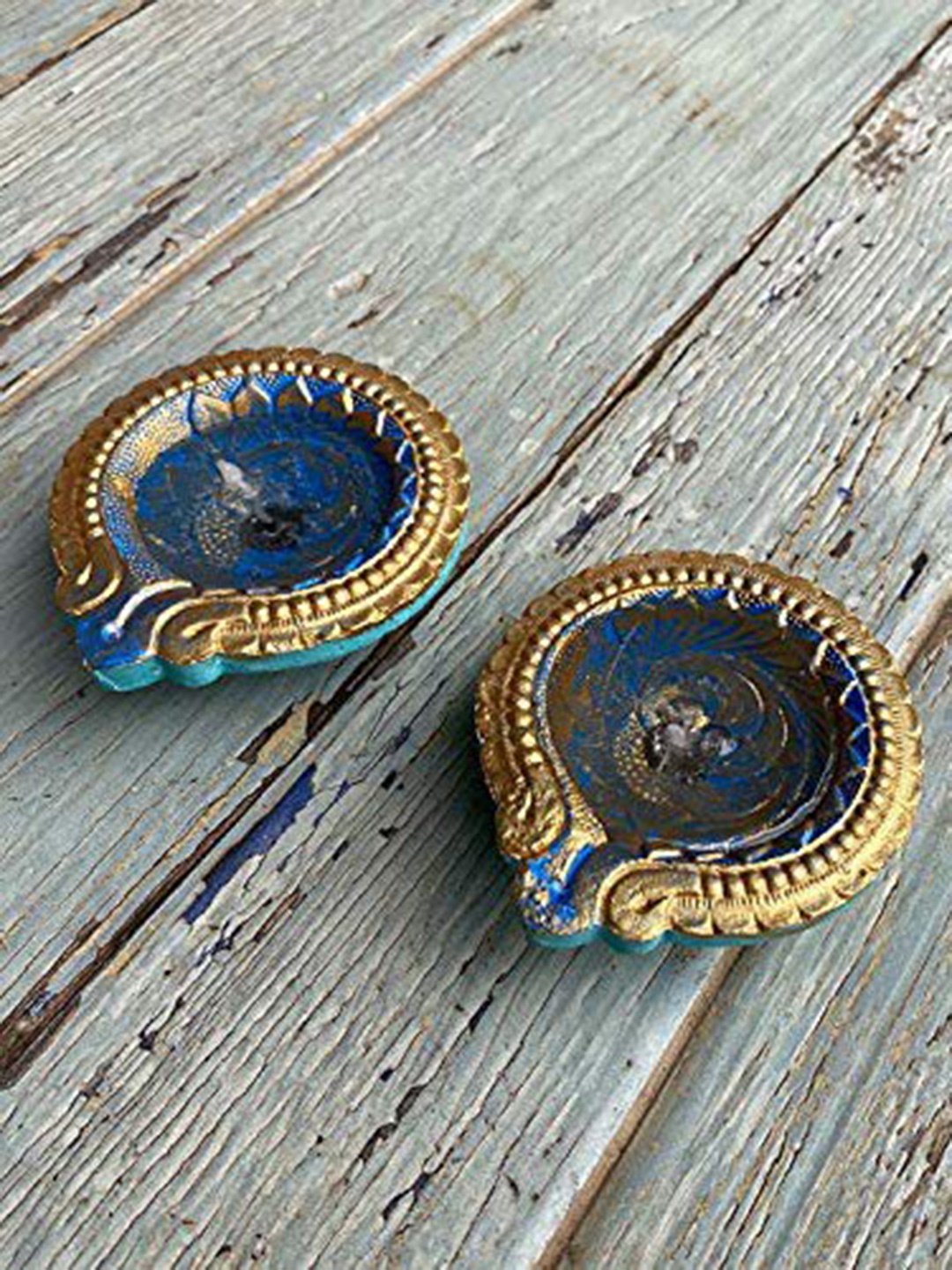 

Ariana Set Of 2 Blue & Gold-Toned Printed Terracotta Diyas