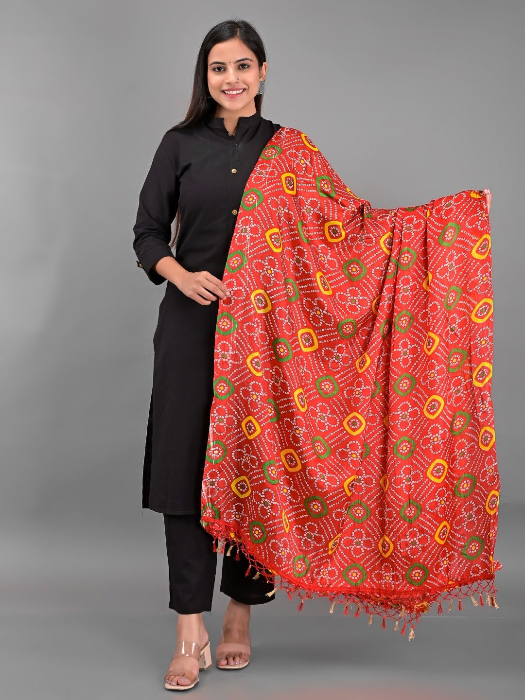 

Apratim Red & White Printed Bandhani Dupatta