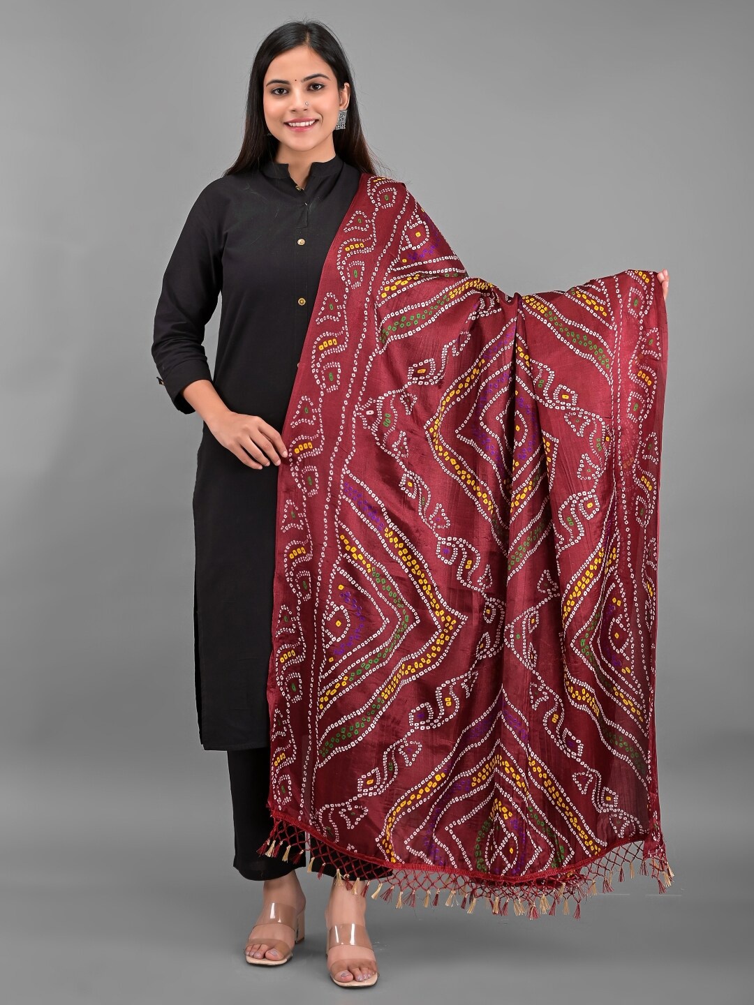 

Apratim Red & White Printed Bandhani Dupatta
