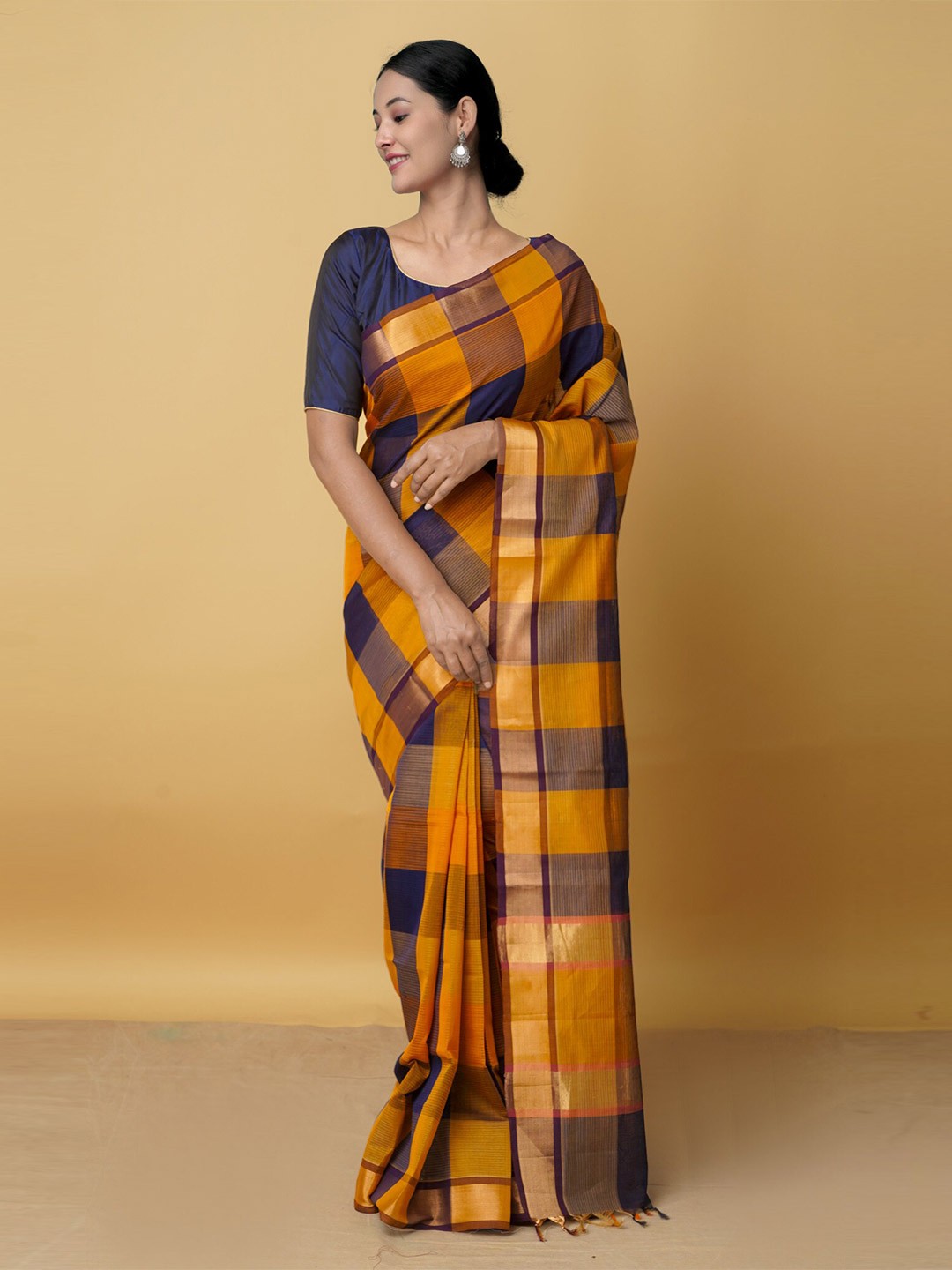 

Unnati Silks Blue & Gold-Toned Checked Zari Pure Cotton Mangalagiri Saree