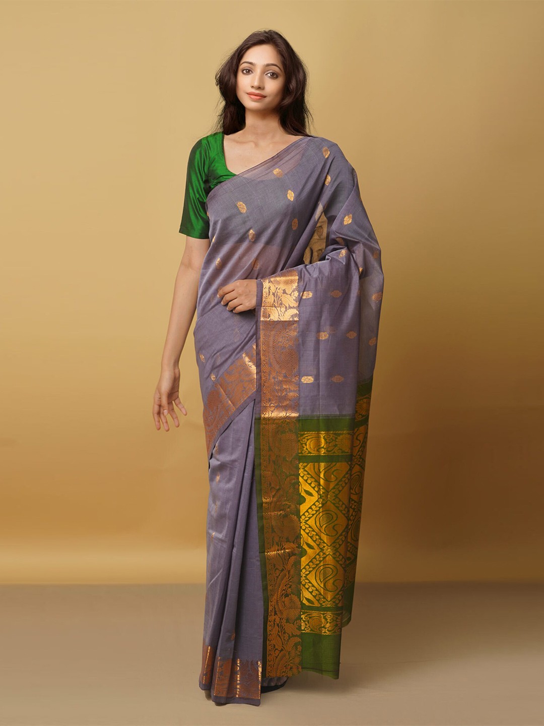 

Unnati Silks Grey & Gold-Toned Woven Design Zari Pure Cotton Gadwal Saree