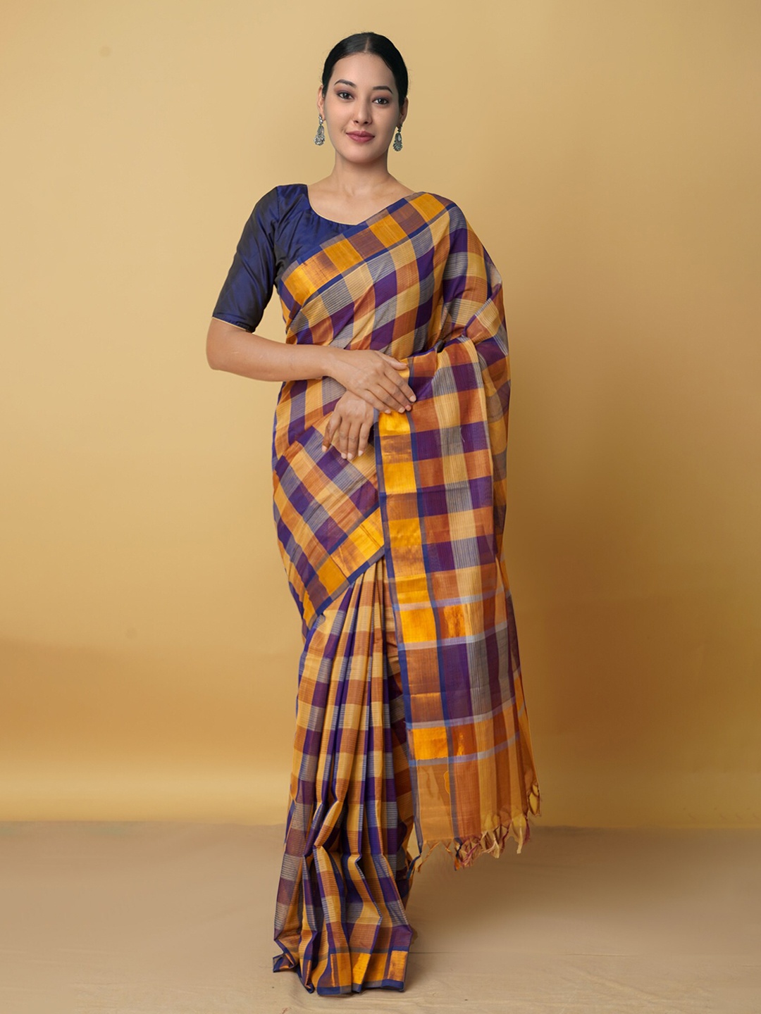 

Unnati Silks Purple & Gold-Toned Checked Zari Pure Cotton Mangalagiri Saree