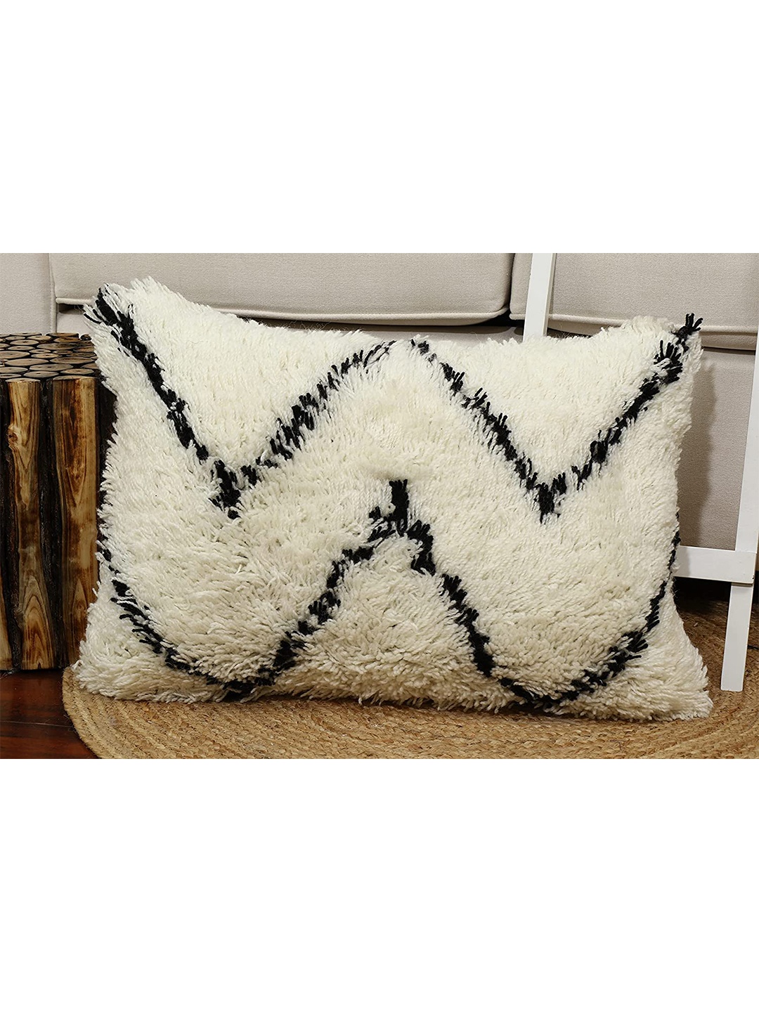

HERE&NOW Beige & Black Self Design Rectangle Cushion Covers