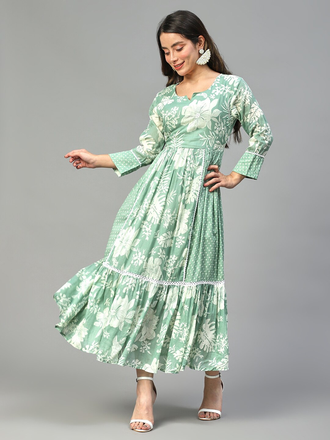 

FASHOR Green & White Floral Printed Maxi Dress