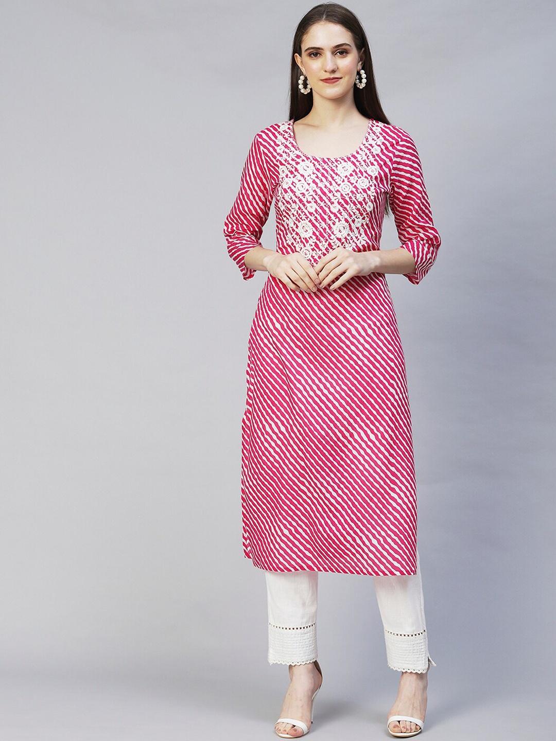 

FASHOR Women Pink Leheriya Striped Thread Work Kurta