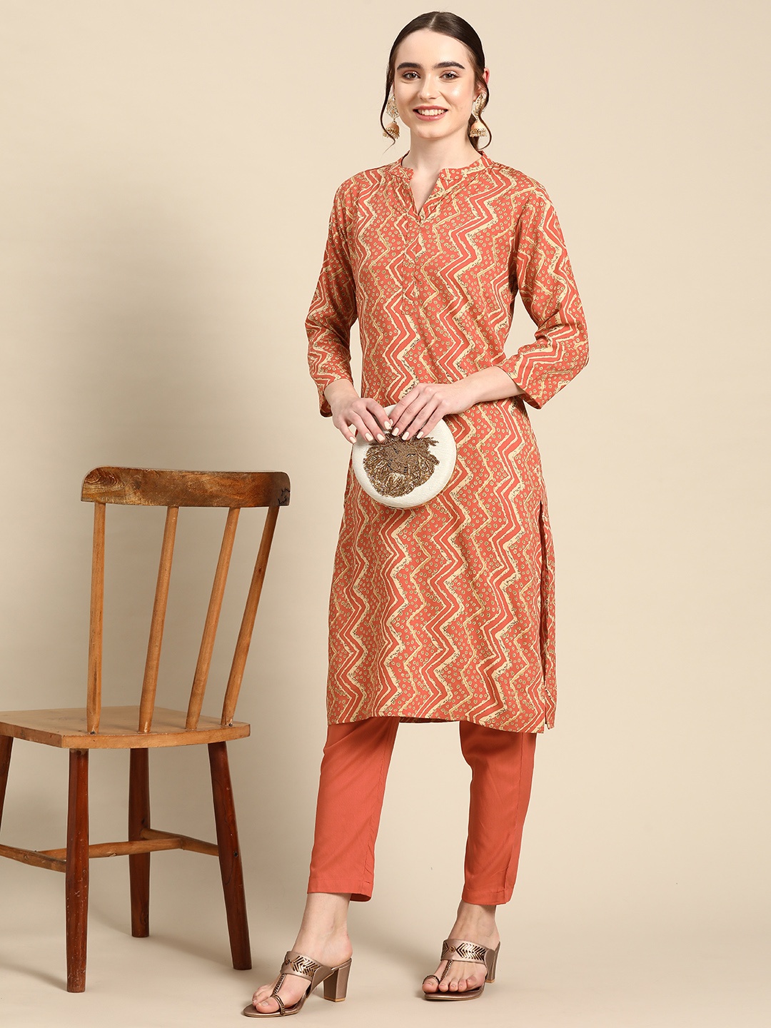 

Sangria Printed Kurta with Trousers, Orange