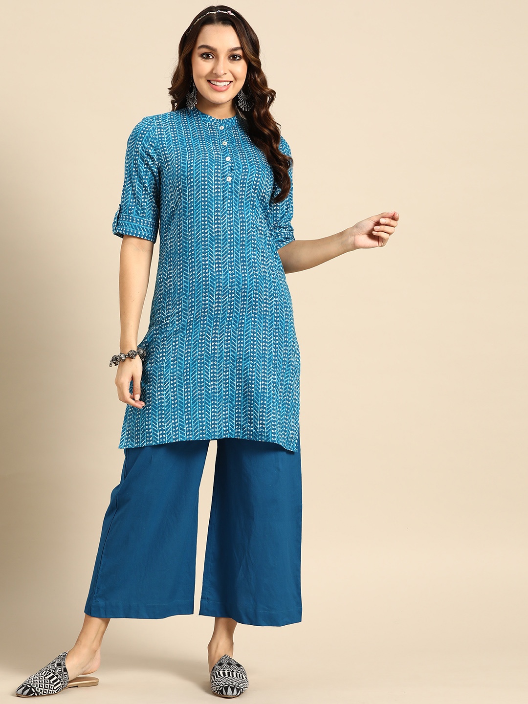 

Sangria Women Ethnic Motifs Printed Kurta with Palazzos, Blue