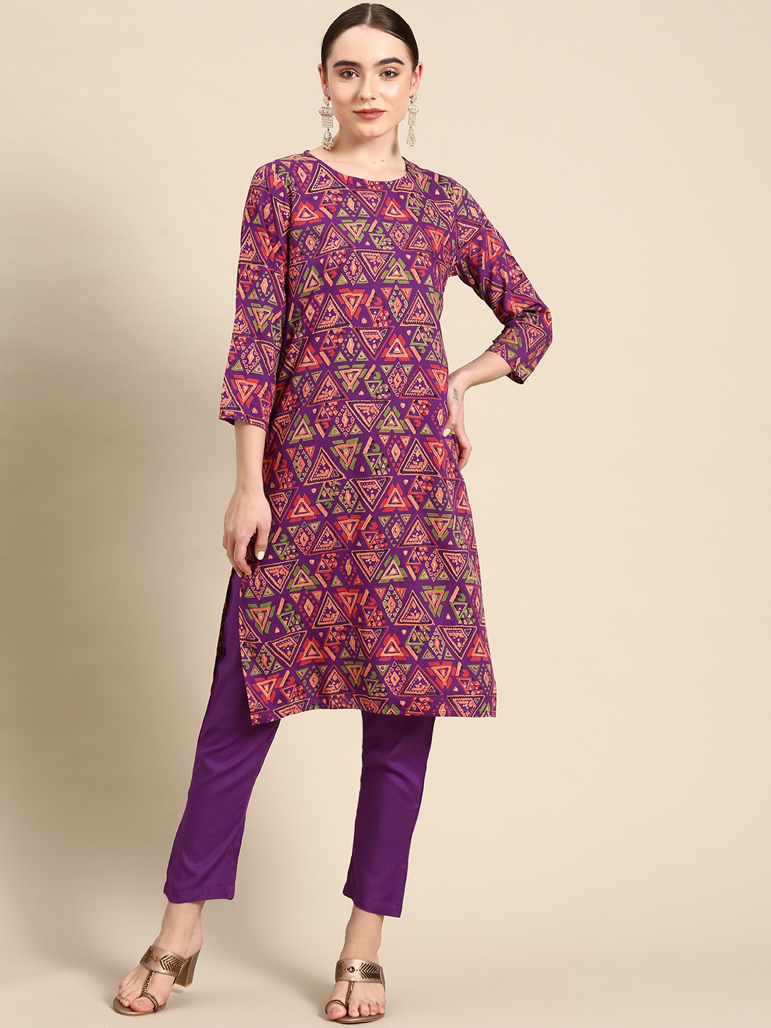 

Sangria Geometric Print Straight Kurta with Trousers, Purple