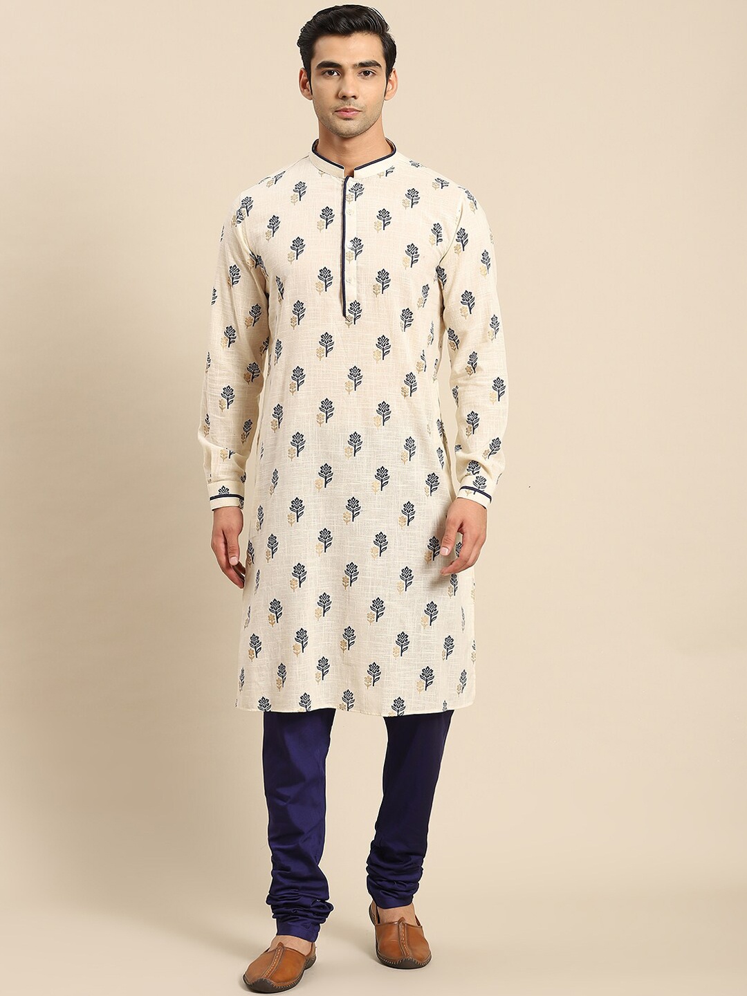 

KISAH Men Off White Floral Printed Cotton Kurta