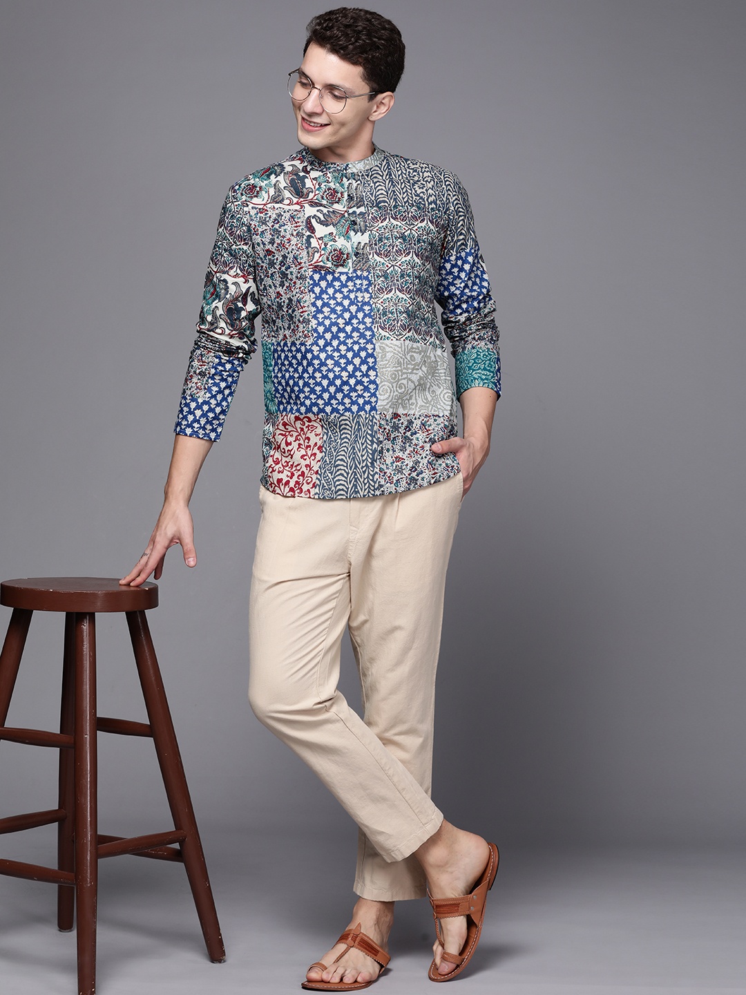 

Indo Era Men Blue & White Cotton Printed Kurta