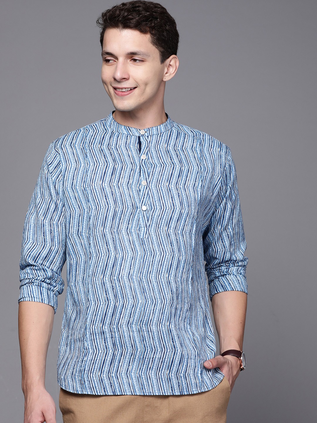 

Indo Era Men Geometric Printed Kurta, Blue