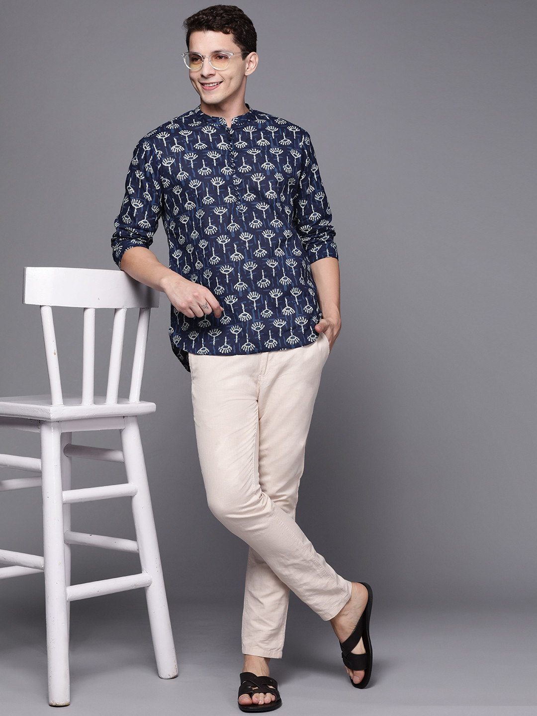 

Indo Era Men Indie Print Cotton Kurta, Navy blue