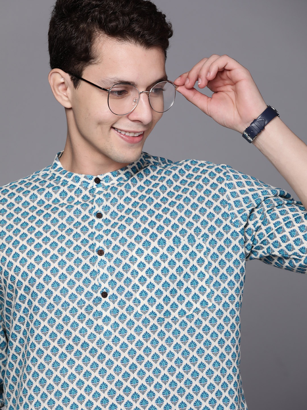 

Indo Era Men Blue & White Cotton Khari Print Kurta