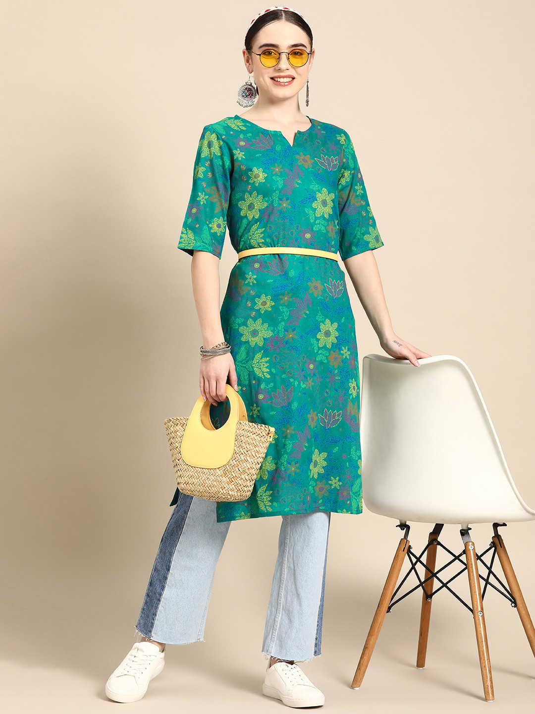 

Sangria Floral Print Straight Knee Length Kurta, Green