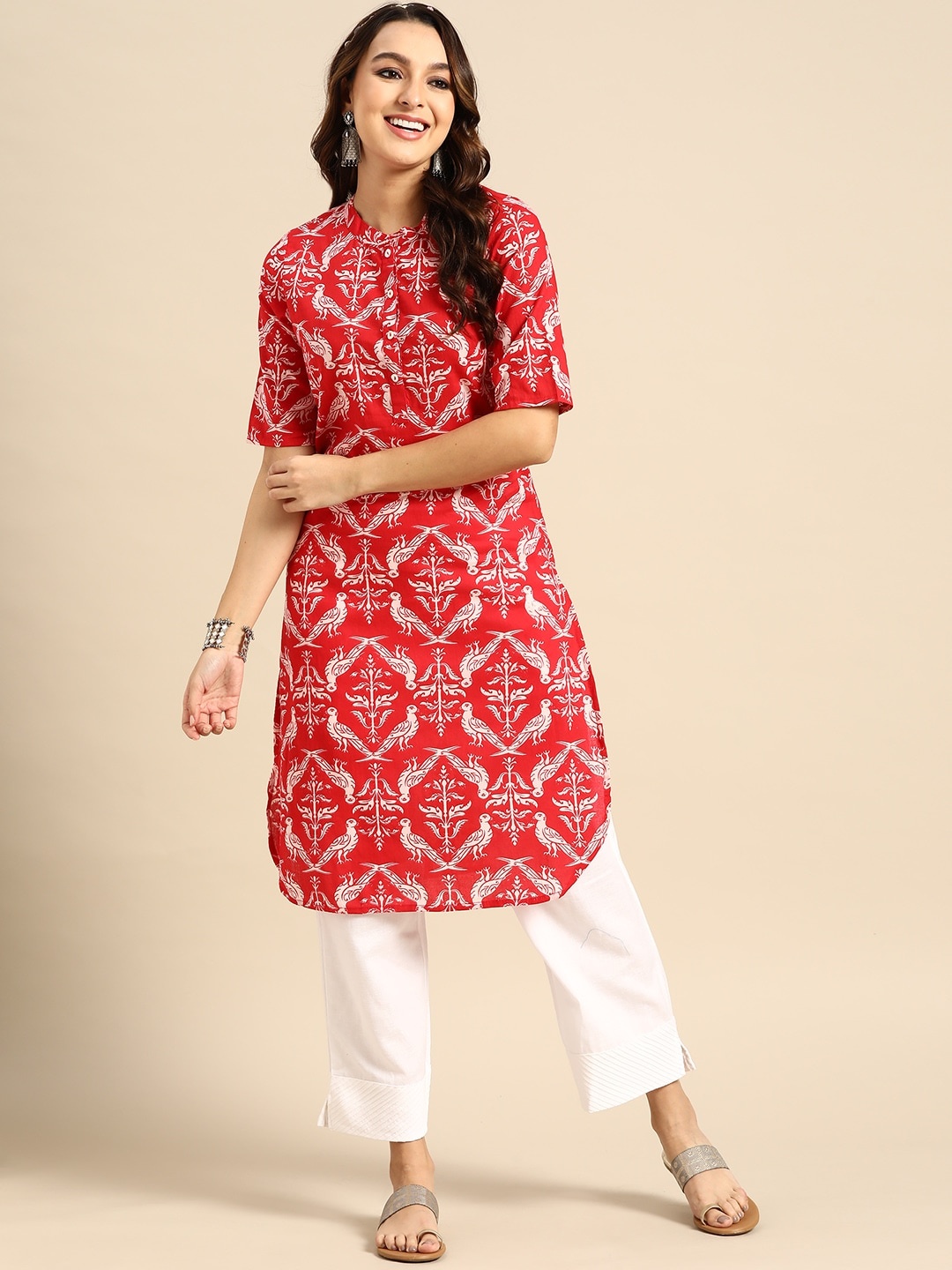 

Sangria Ethnic Motifs Printed Straight Kurta, Red