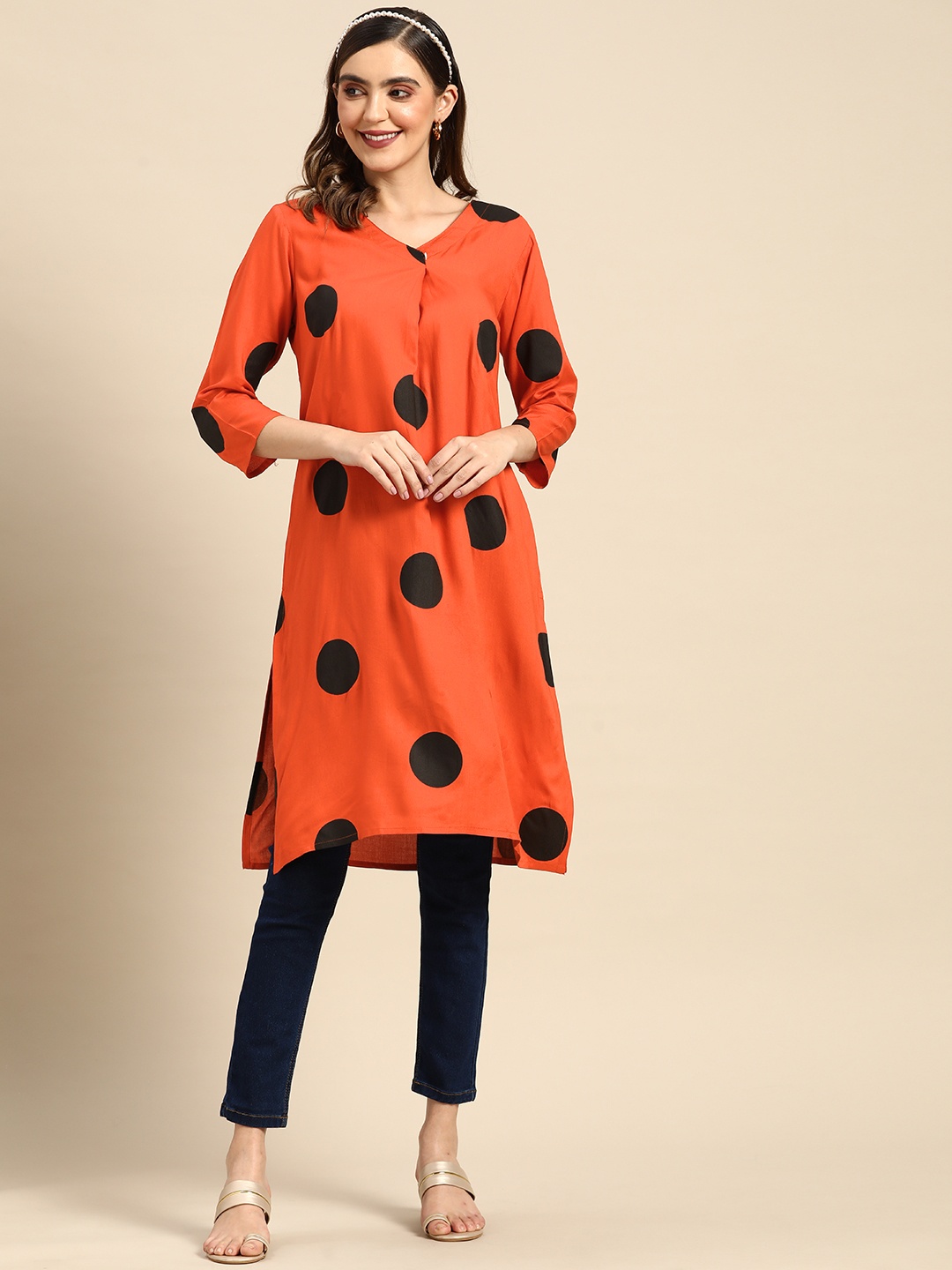 

Sangria Women Polka Dots Printed Straight Kurta, Red