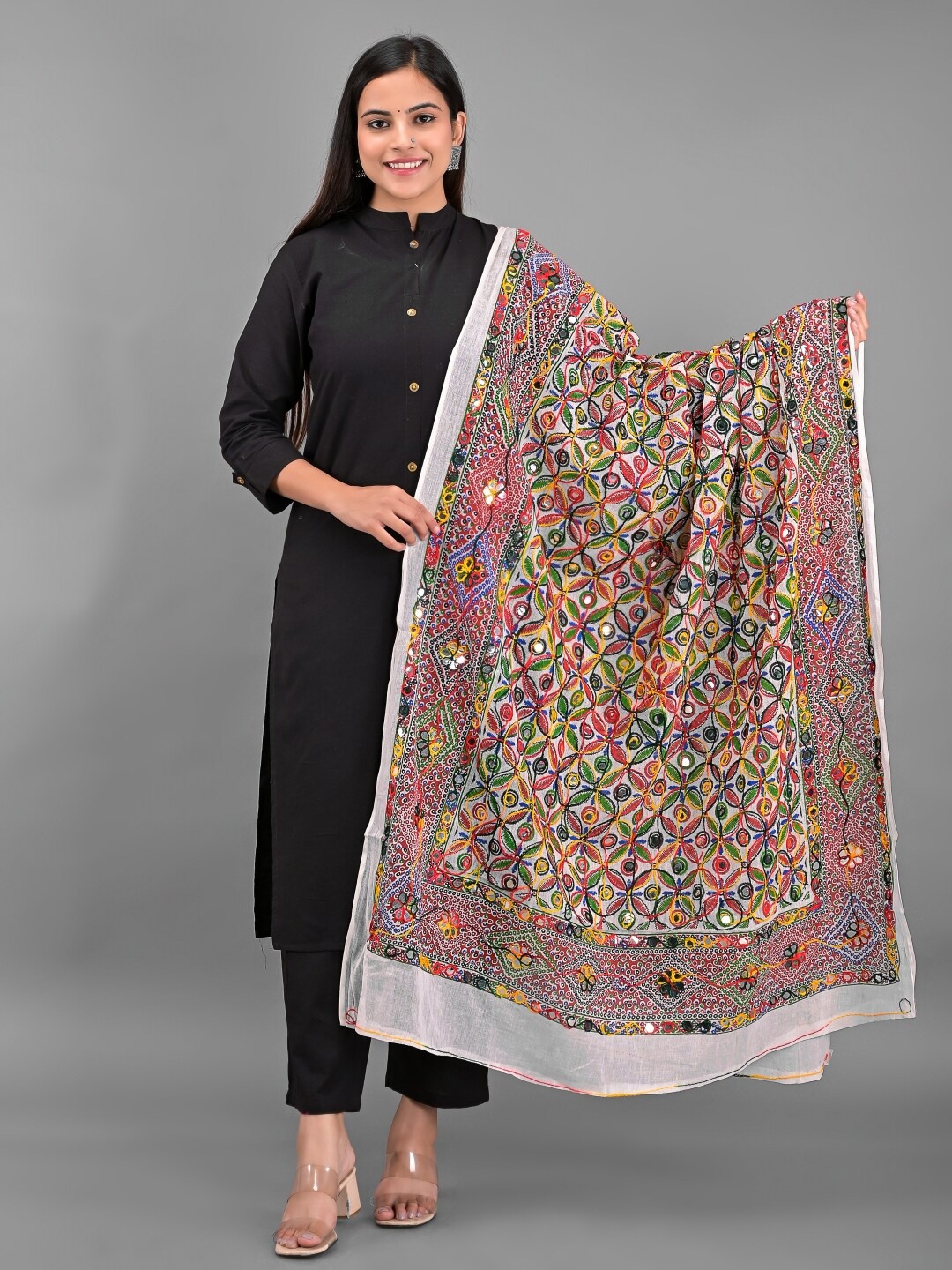 

Apratim White & Green Ethnic Motifs Embroidered Dupatta with Mirror Work