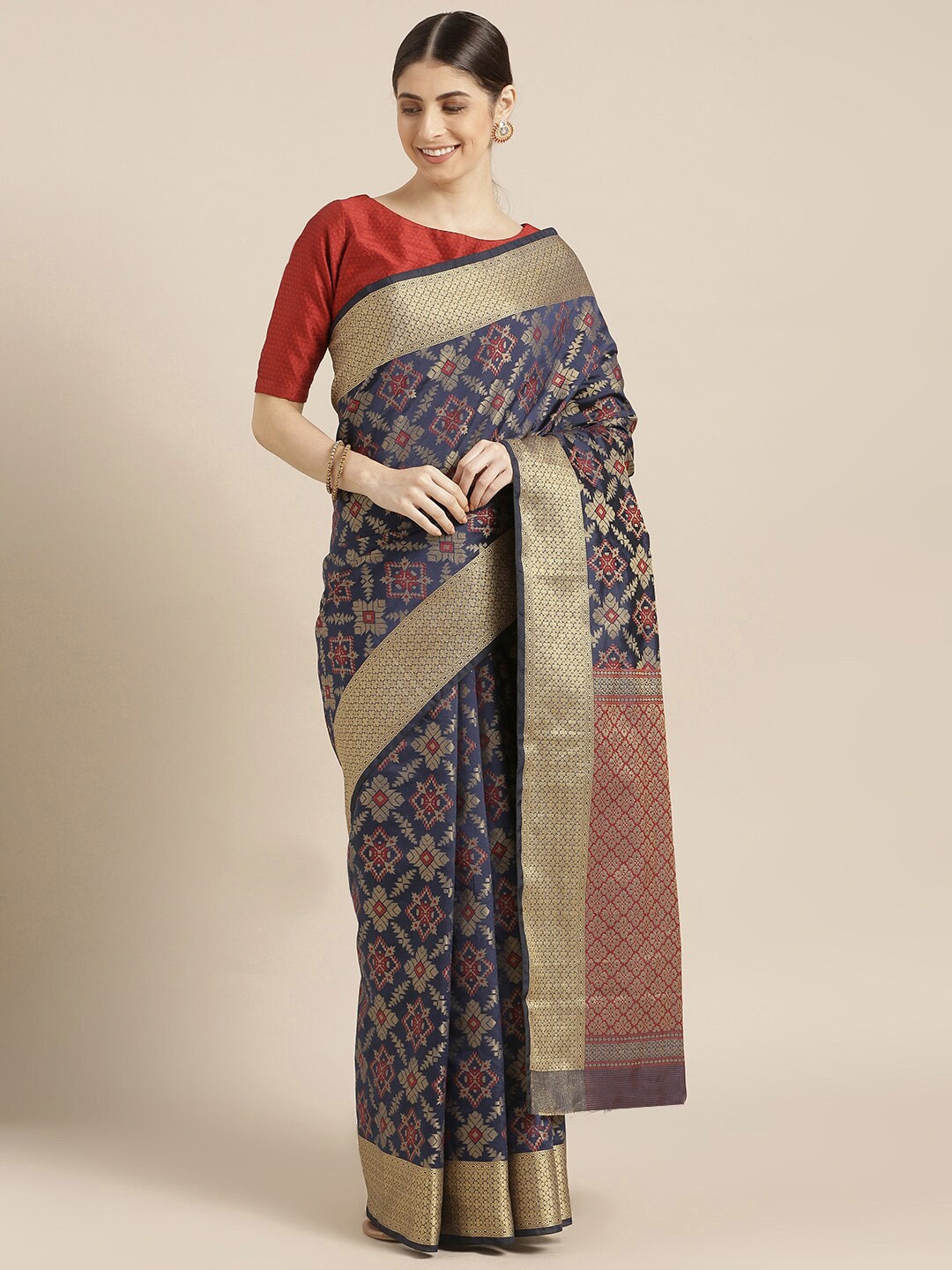 

Mitera Navy Blue & Gold-Toned Kanjeevaram Zari Saree