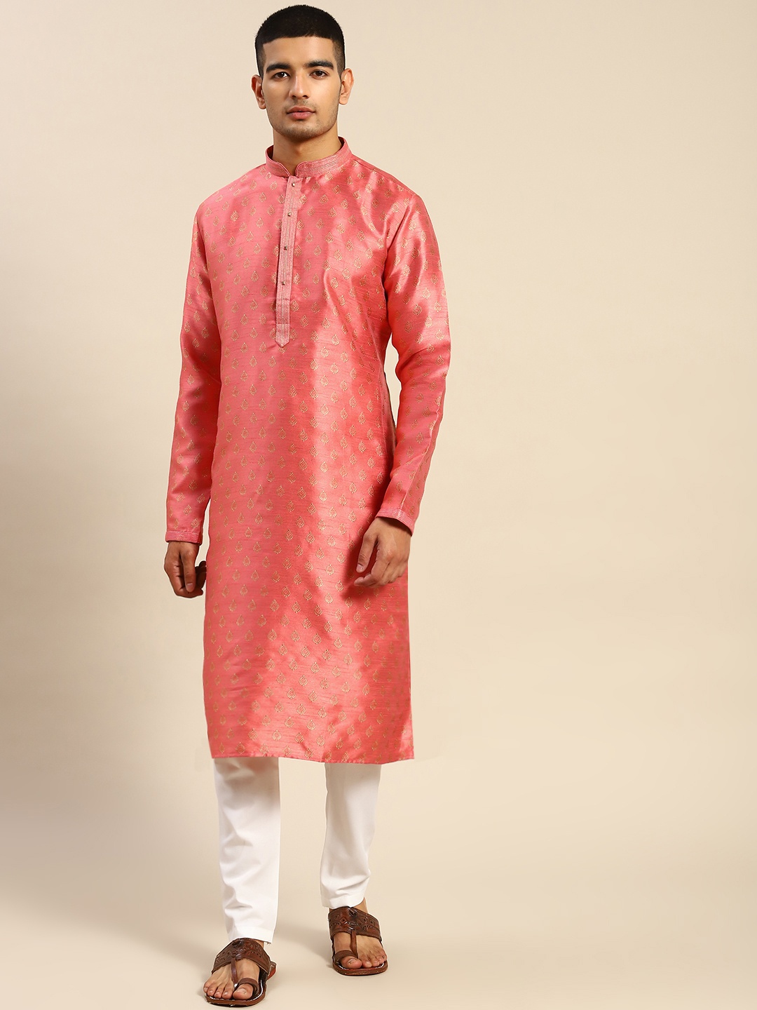 

RAJUBHAI HARGOVINDAS Men Pink Ethnic Motifs Kurta With Pyjamas