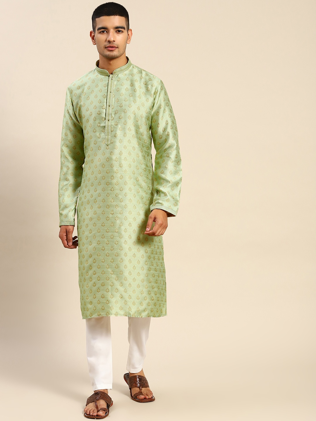 

RAJUBHAI HARGOVINDAS Men Green Ethnic Motifs Kurta With Pyjamas