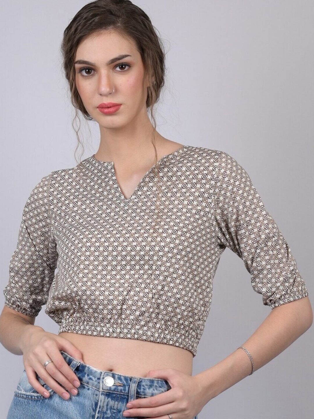 

OWO THE LABEL Grey & Black Geometric Print Blouson Crop Top