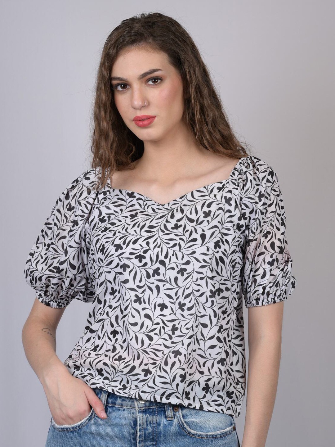 

OWO THE LABEL Grey & Black Floral Print Sweetheart Neck Top