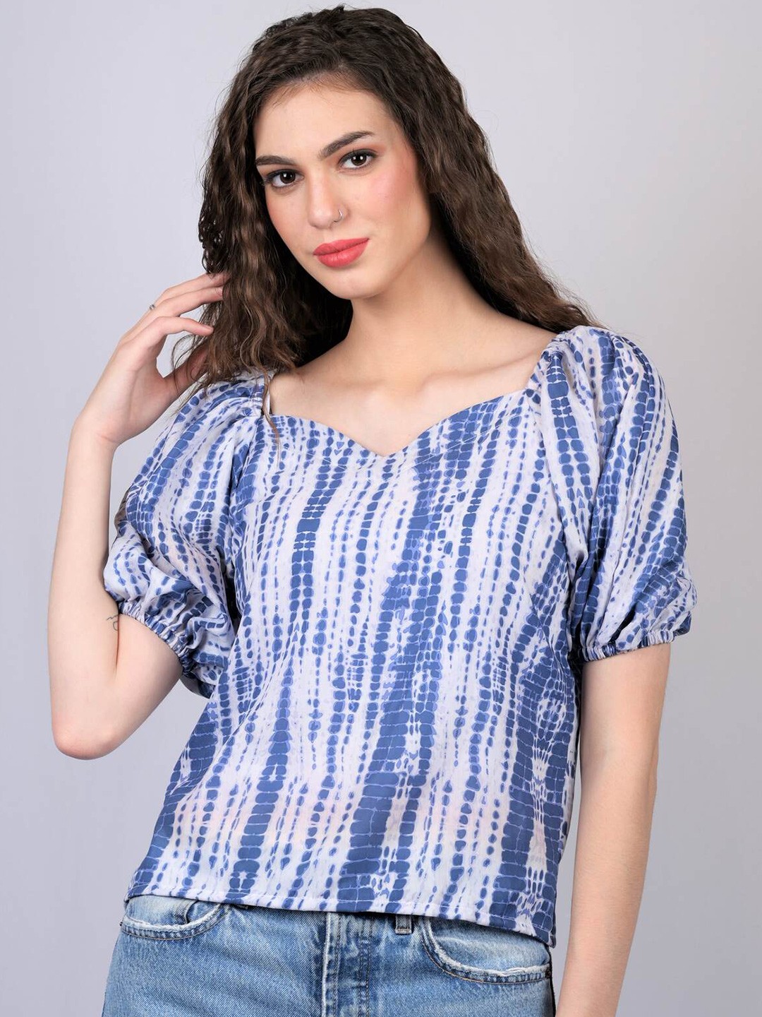 

OWO THE LABEL Women Blue & White Tie and Dye Sweetheart Neck Top