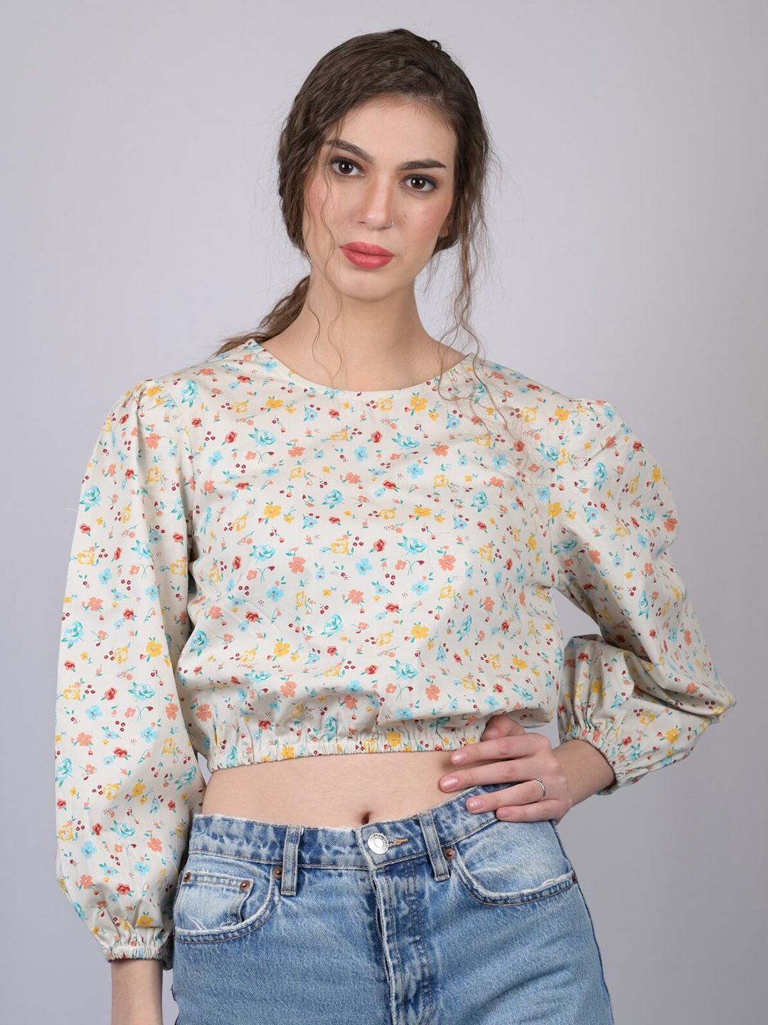 

OWO THE LABEL Cream-Coloured & Blue Floral Print Crop Top