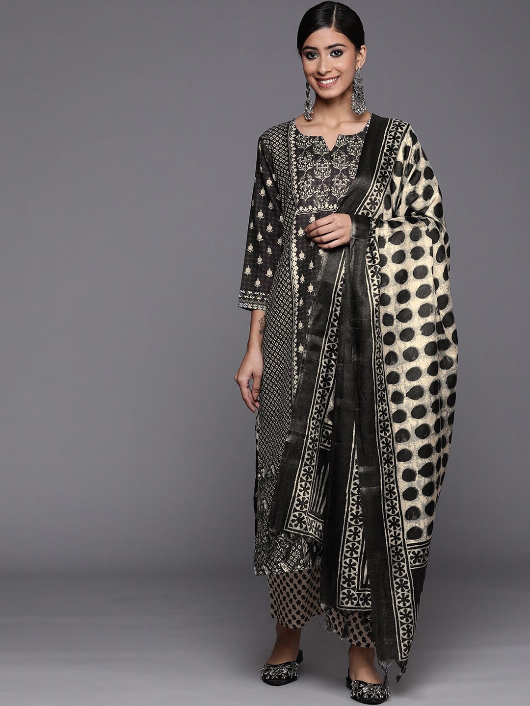 

Varanga Women Black Ethnic Motif Printed Winter Kurta with Trousers & Dupatta