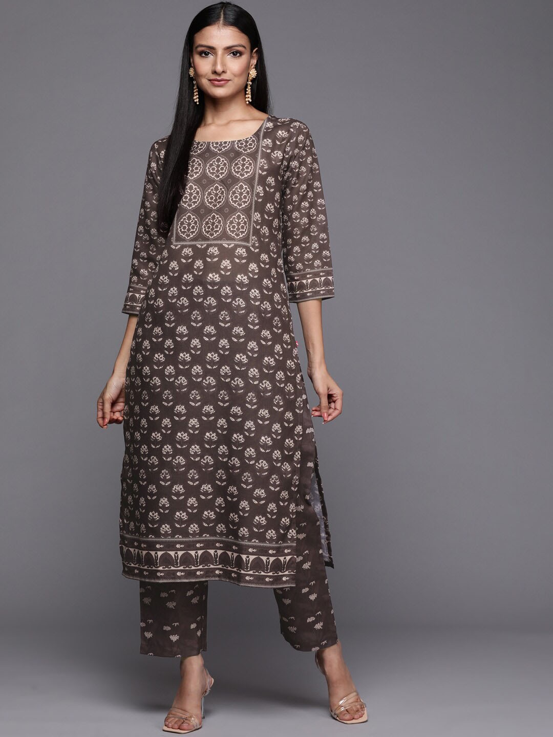 

Varanga Women Coffee Brown Ethnic Motifs Printed Winter Kurta with Trousers