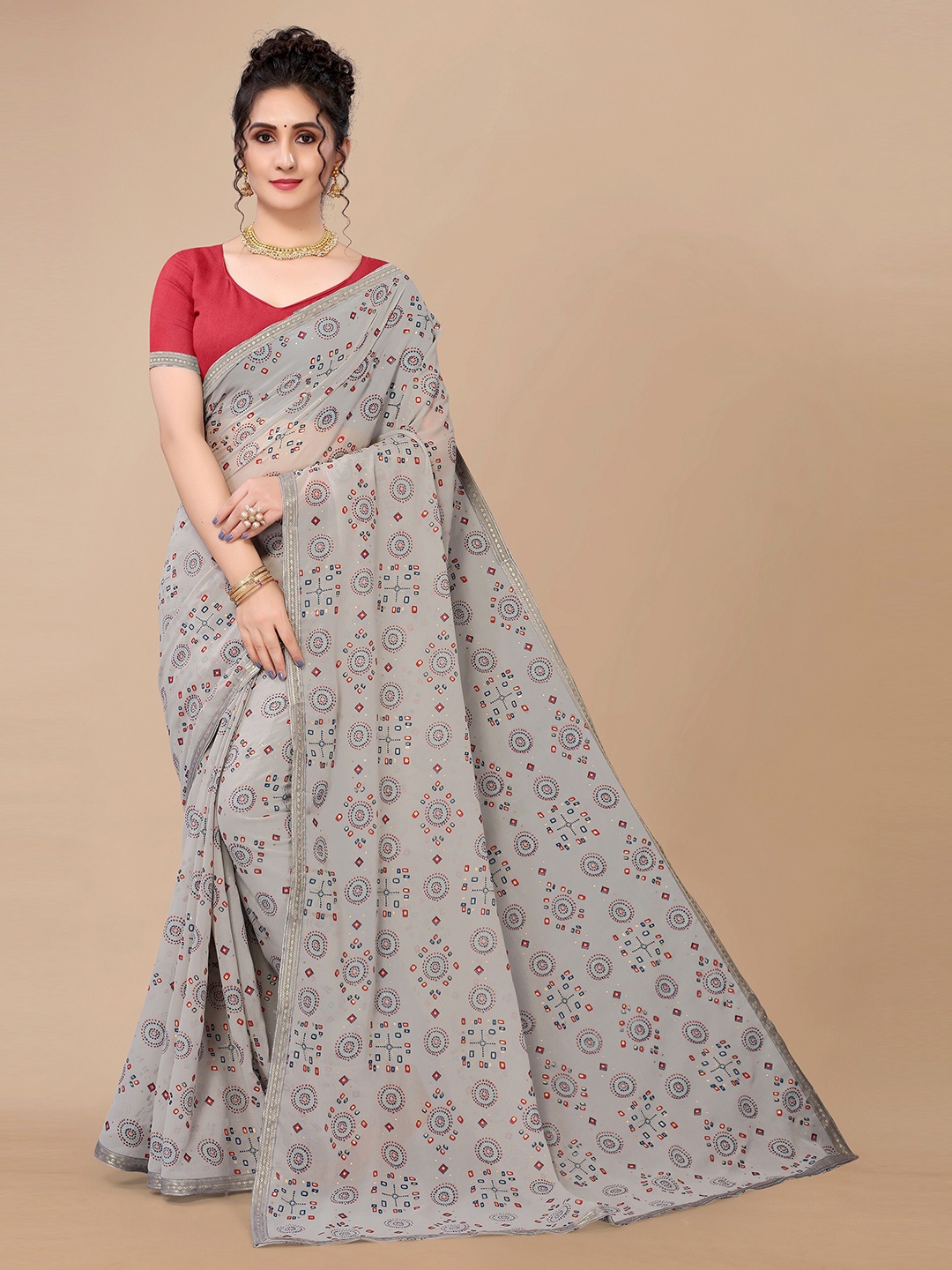 

Fashion FRICKS Grey & Red Ethnic Motifs Pure Georgette Bandhani Saree