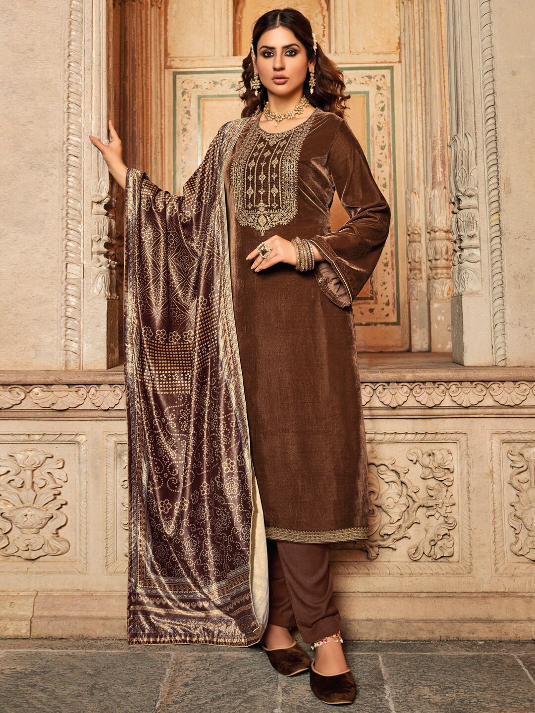 

Stylee LIFESTYLE Brown & Gold-Toned Embroidered Velvet Unstitched Dress Material