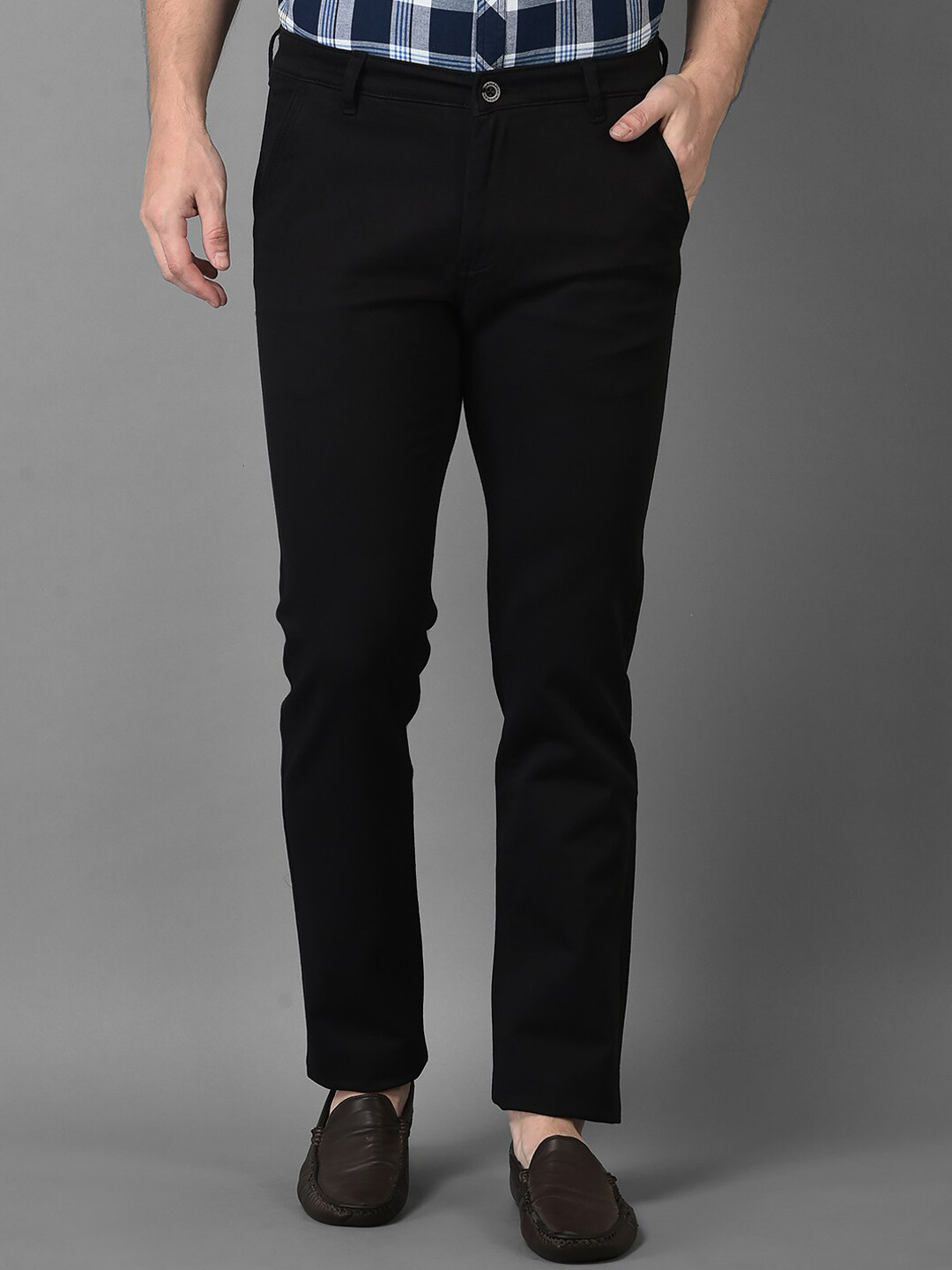 

Canary London Men Black Cotton Smart Slim Fit Wrinkle Free Trousers