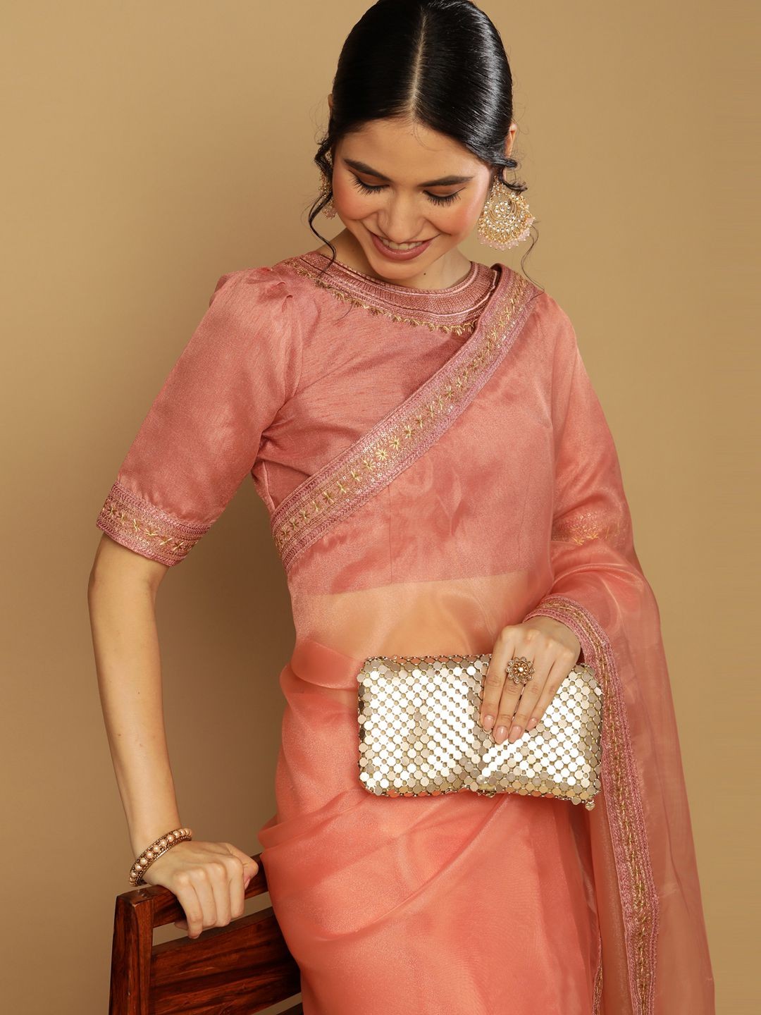 

Satrani Pink & Gold-Toned Organza Saree