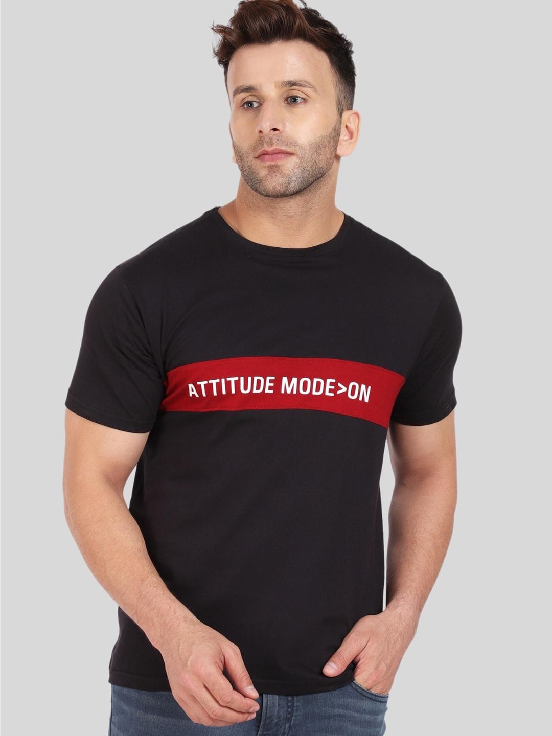 

DEZANO Men Black & Red Typography Printed Cotton T-shirt