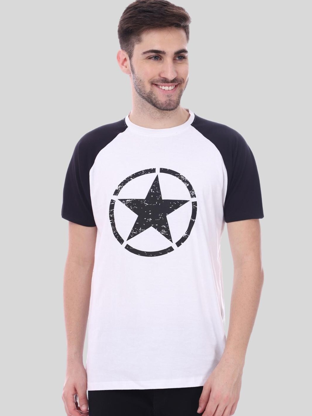 

DEZANO Men White & Black Printed Cotton T-shirt